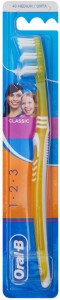 ORAL-B 3 Effect Toothbrush | Classic 40 Medium Medium Toothbrush