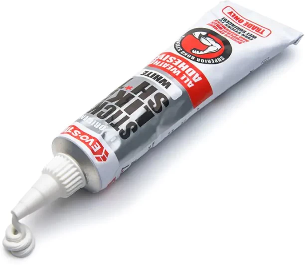 Evo-Stik Sticks Like Sh*t, White, 90ml Adhesive