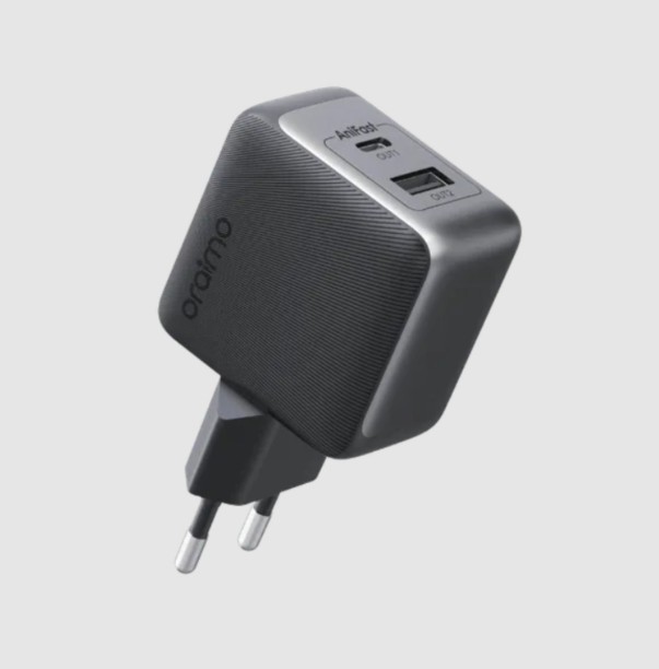 oraimo Power 33W Wall Charger GaN 5.4 A Multiport Mobile Charger with Detachable Cable