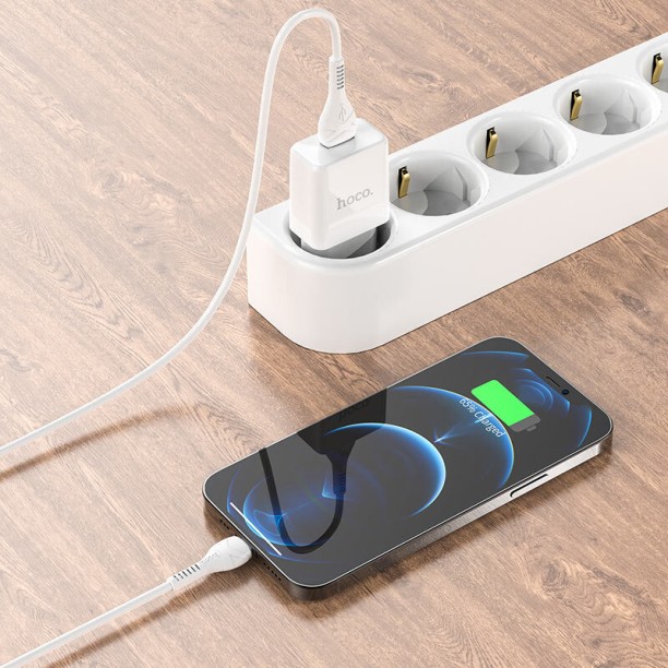 iphone 10.5W 2.4 A Multiport Mobile Charger with Detachable Cable