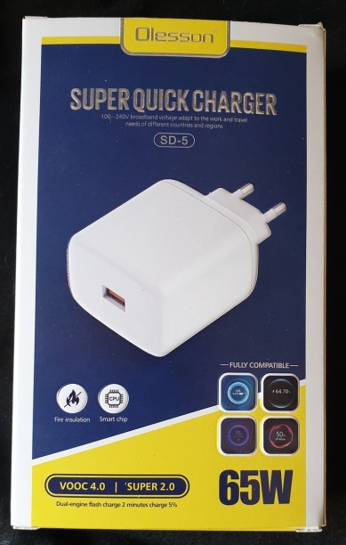 Olesson MAK7174031 0.6 A Mobile Charger with Detachable Cable