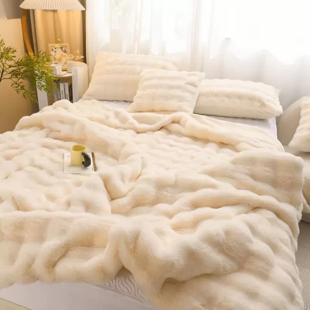 R AND E (200 cm x 230 cm) Super Soft Cozy Fuzzy Blanket Faux Fur Blanket 200 X 230 (Sherpa Blanket)