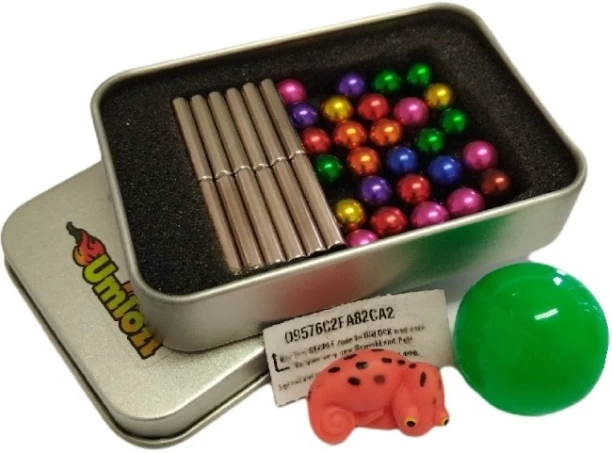 Umlozi Magnetic Rods & Balls - Magnetic Building Set & Sqwishland Toy Houses & Buildings