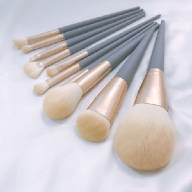 MULTIJUNCTION MAKEUP