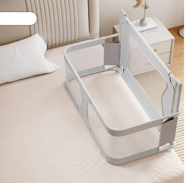 Just Baby Simple and Lightweight Baby Cot Dual-use Comfortable Toddler Baby Bed in the Bed Safety Protection Easy to Install Bedside Crib Bassinet