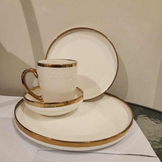 Bunmilicious Pack of 4 Ceramic 05003 Dinner Set