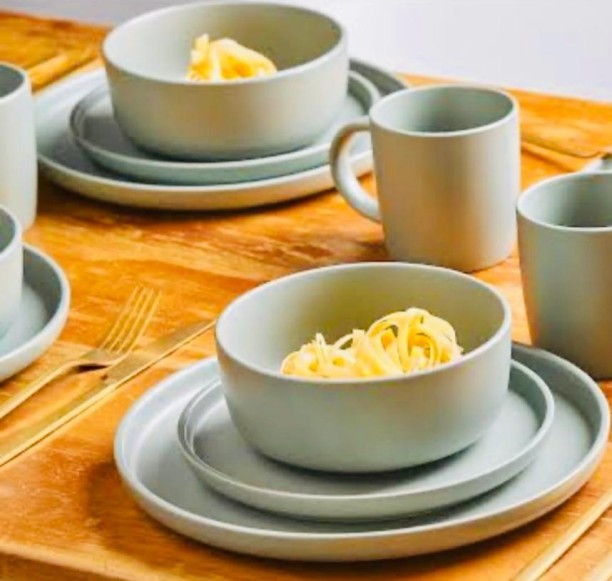 FGH Pack of 16 Stoneware DINNER SET Dinner Set