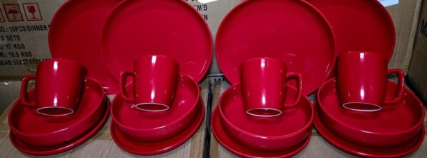 OCEAN OASIS Pack of 16 Ceramic, Stoneware 16 PIECE STONEWARE CERAMIC RED DINNER SET Dinner Set