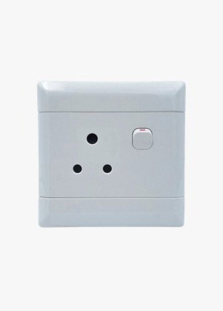 NUR NEU 4X4 Single Socket Switch Plug 16 A M Socket