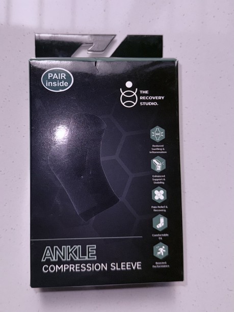 The Recovery Studio Ankle Compression Sleeves The Recovery Studio Foot Pad