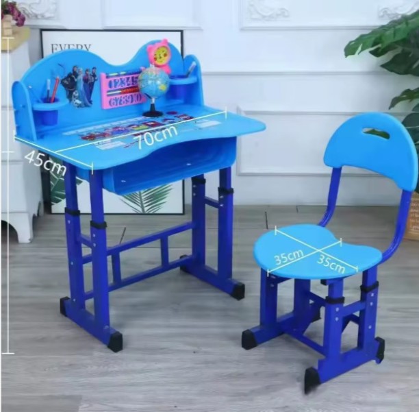 R AND E Plastic Study Table