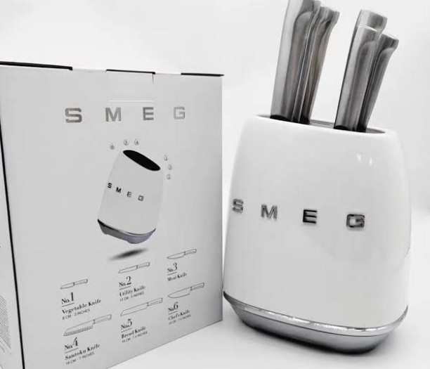 SMEG 6 Piece Stainless Steel Multipurpose WHITE SMEG7- PIECE KNIFE SET STAINLESS STEEL