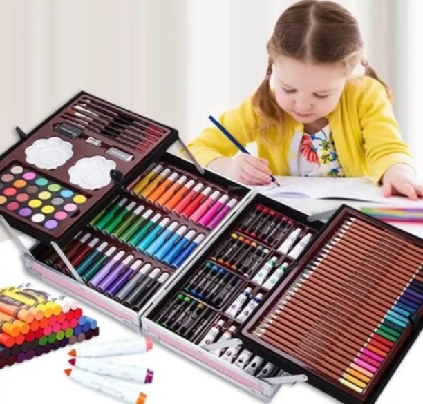 Homeyfinds 145pc creative art set Triangular