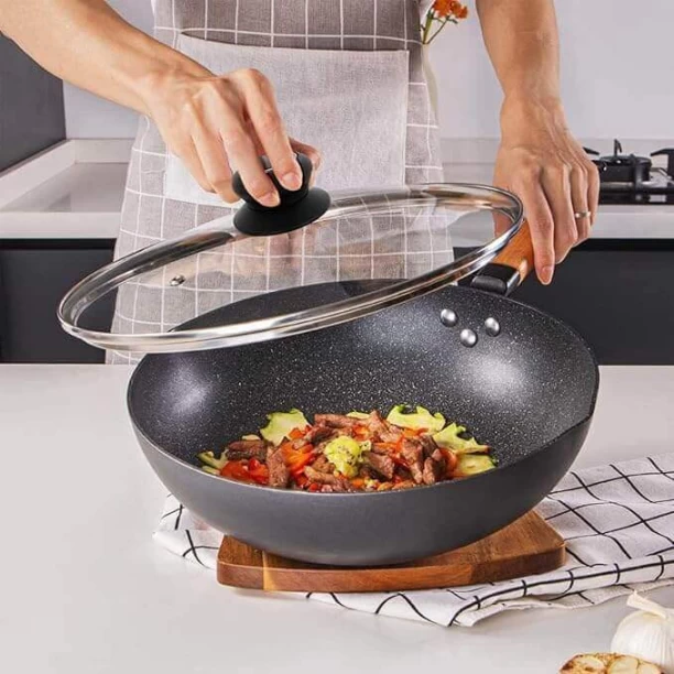 Perfect Dealz QWSS-99K Wok with Lid 2 L capacity 32 cm diameter