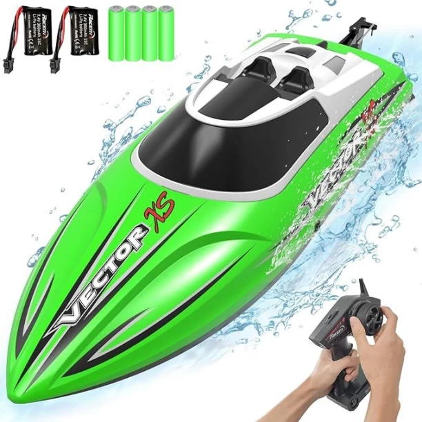 MAISTO RC Hydro Blaster Speed Boat - 2.4 GHz (w/o batteries)