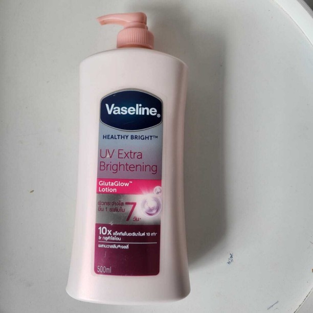 Vaseline Healthy Bright Glutaglow lotion
