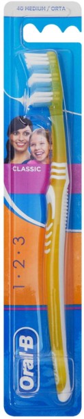 ORAL-B 3 Effect Toothbrush | Classic 40 Medium Medium Toothbrush