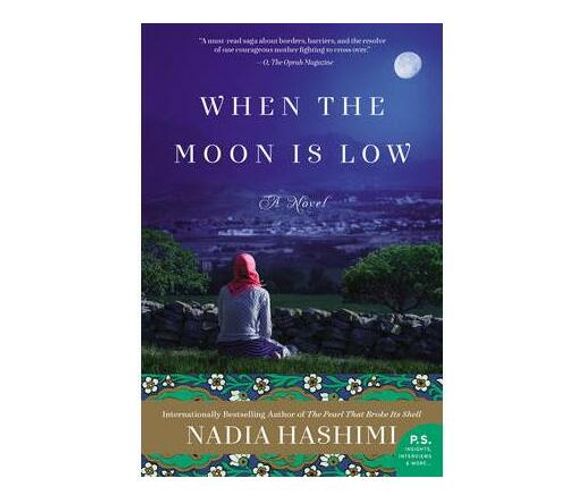When the Moon Is Low : A Novel (Paperback / softback)