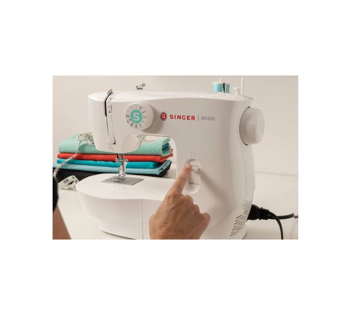 SINGER M1505 Sewing Machine Makro