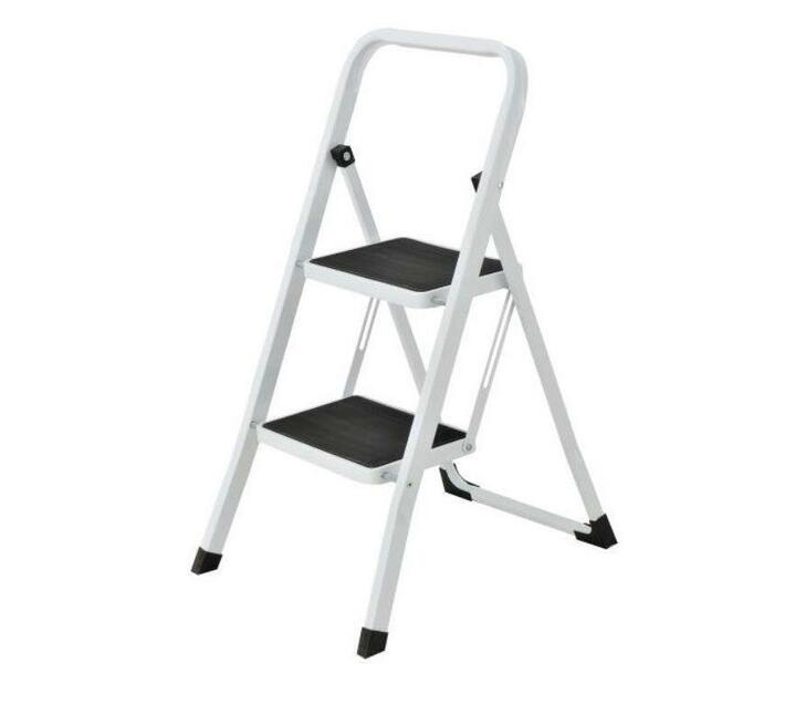 2 Step LadderBlack & White Makro